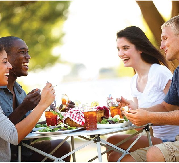 Avonturier: Campingtafel kopen? Dit zijn de top 4 beste kampeertafels (2023 update)