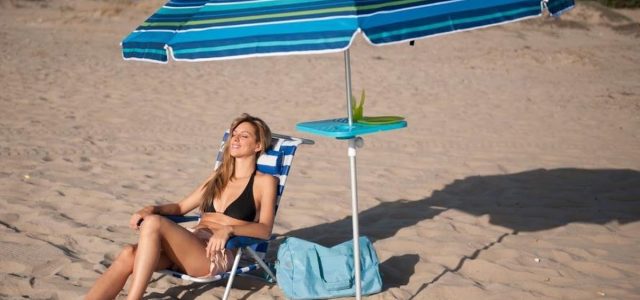 Top 5 strandparasols 2023 | Wat is de beste strandparasol? Koopgids